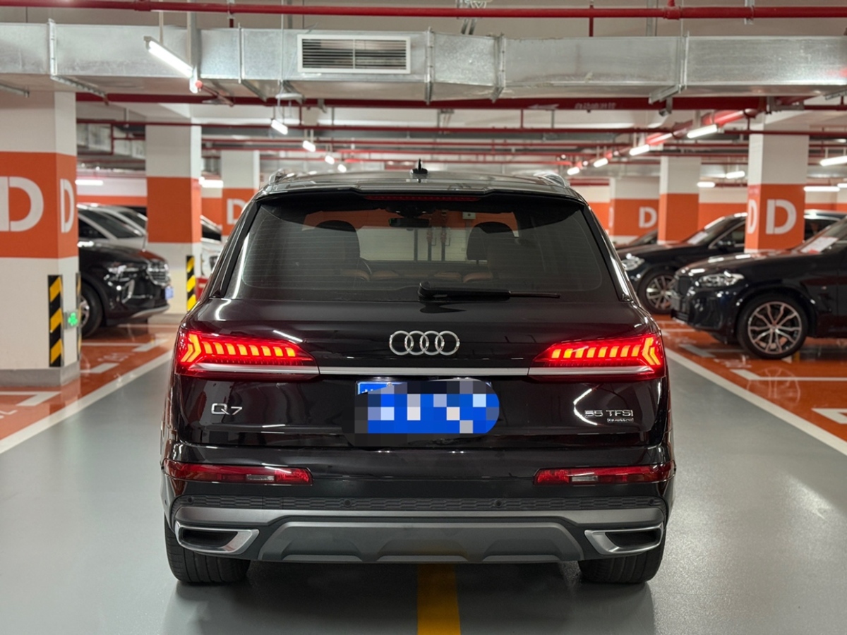 奧迪 奧迪Q7  2021款 55 TFSI quattro S line運(yùn)動(dòng)型圖片