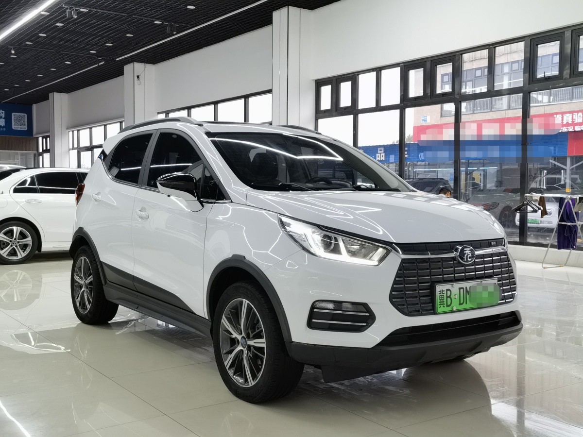 比亞迪 元新能源  2018款 EV360 智聯(lián)創(chuàng)酷型圖片