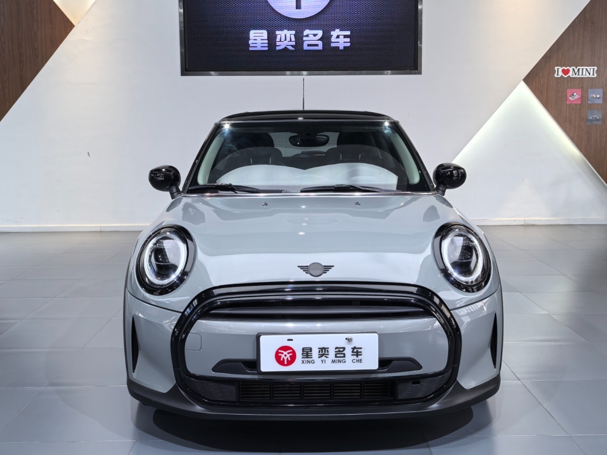 MINI MINI  2022款 改款 1.5T COOPER 藝術(shù)家圖片