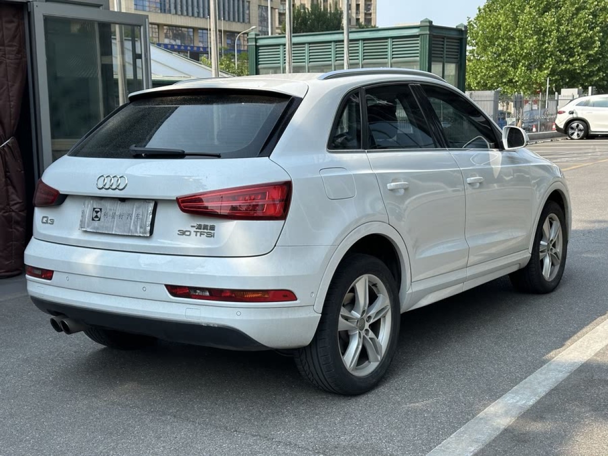奧迪 奧迪Q3  2017款 30 TFSI 風(fēng)尚型圖片