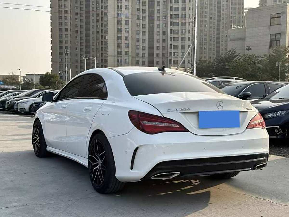 奔馳 奔馳CLA級(jí)  2018款 CLA 220 4MATIC圖片