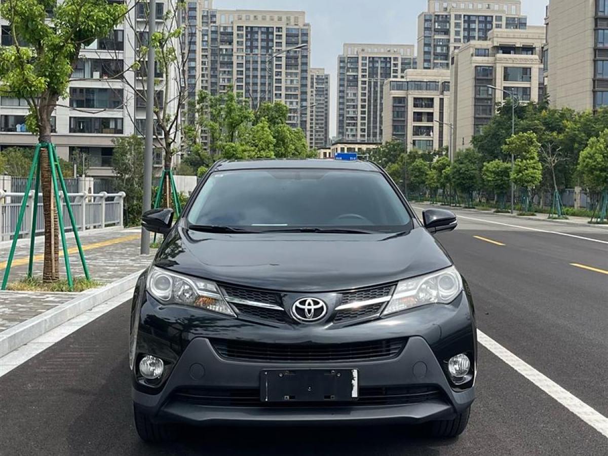 豐田 RAV4榮放  2015款 2.0L CVT兩驅(qū)風(fēng)尚版圖片