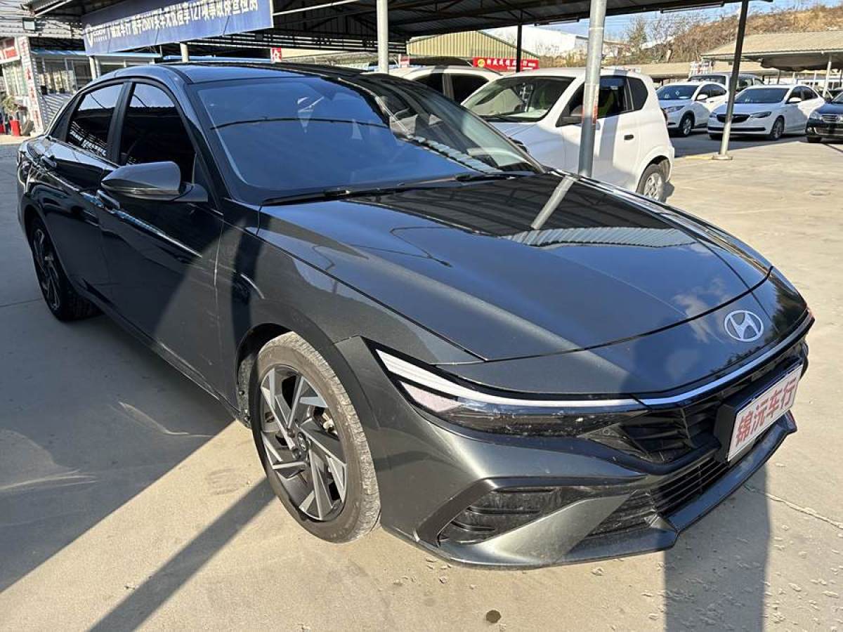 現(xiàn)代 伊蘭特  2023款 1.5L CVT LUX尊貴版圖片