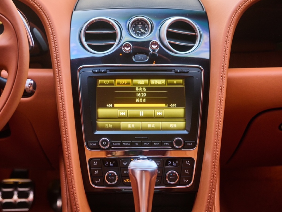 2017年9月宾利 飞驰  2017款 4.0T V8 S 标准版