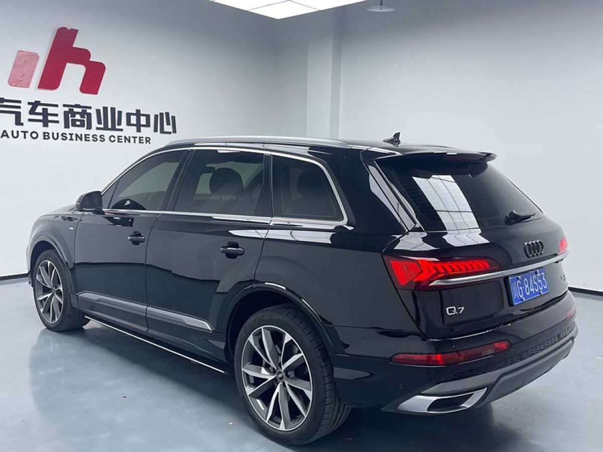 奧迪 奧迪Q7  2024款 55 TFSI quattro S line運動型圖片