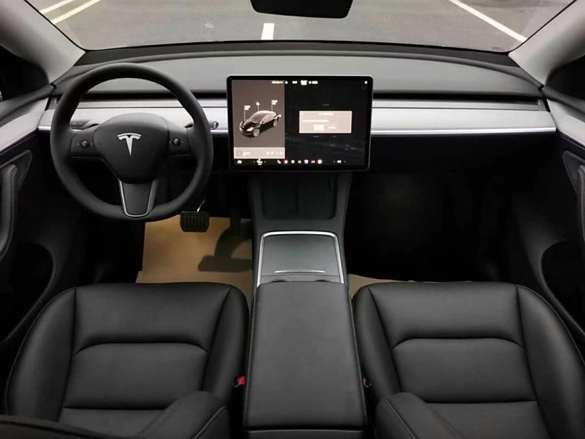 特斯拉 Model 3  2023款 煥新版 后輪驅(qū)動圖片