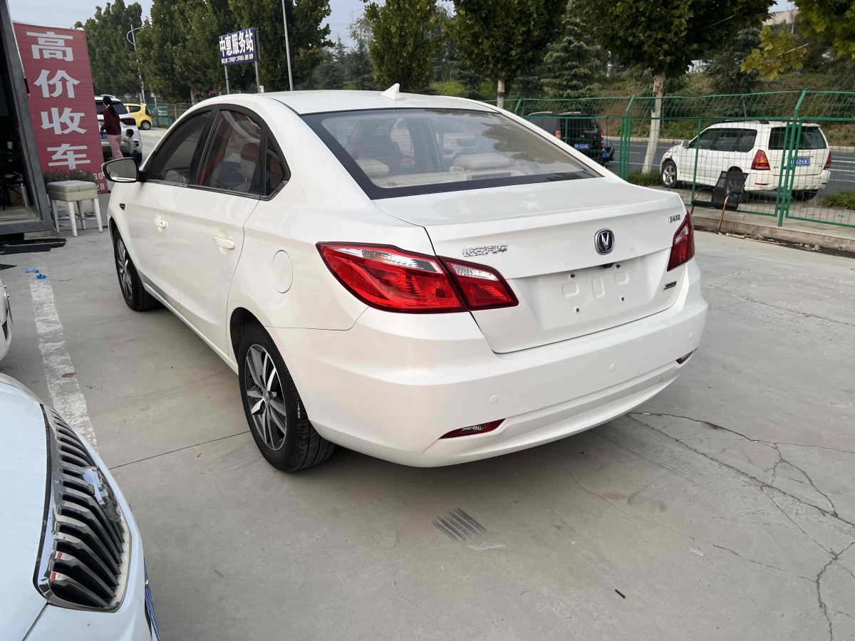 長(zhǎng)安 逸動(dòng)  2015款 1.6L 手動(dòng)尊貴型 國(guó)V圖片