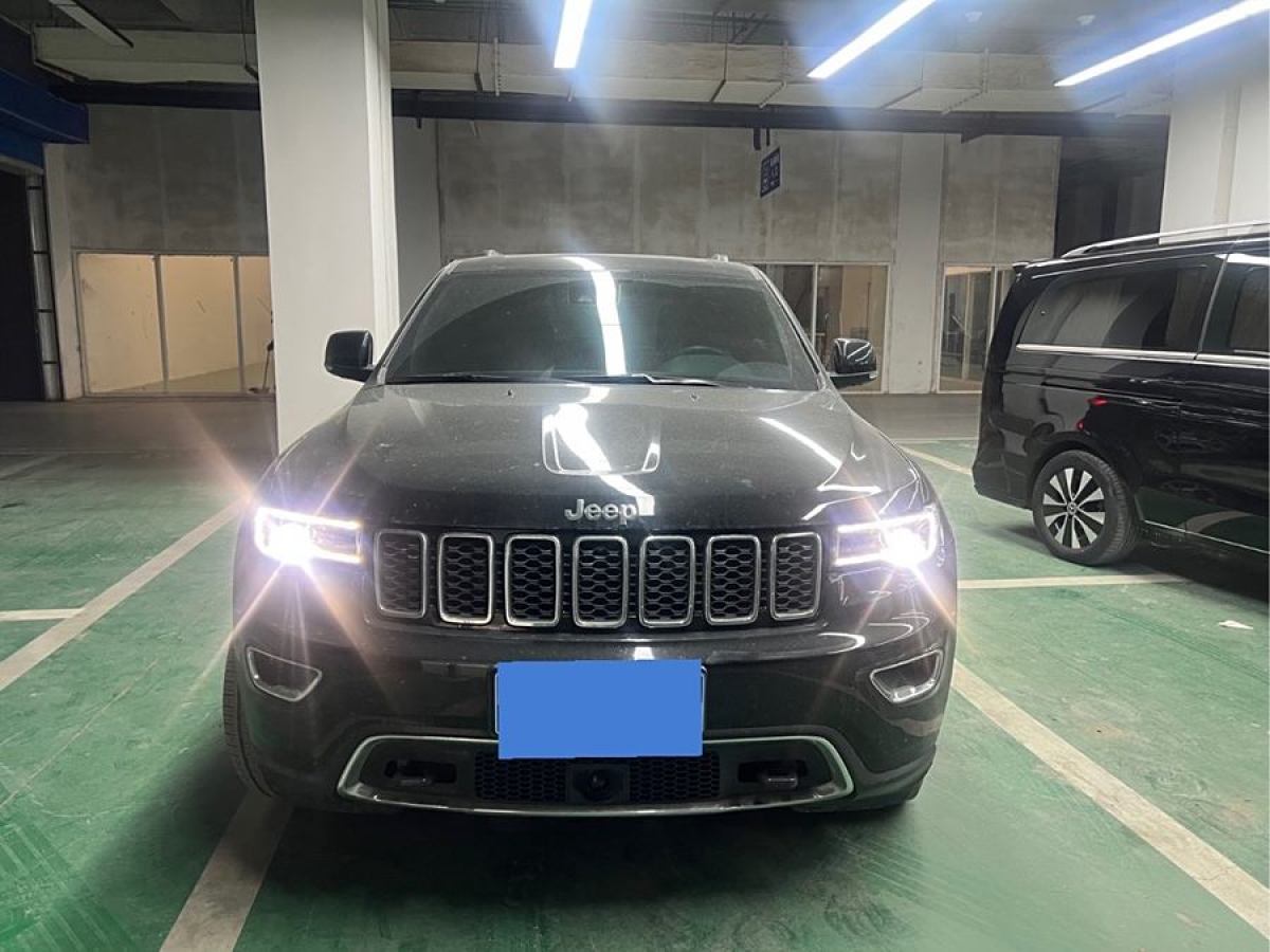 Jeep 大切諾基  2021款 3.0L 80周年紀念版圖片