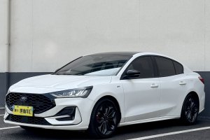 福克斯 福特 三厢 EcoBoost 180 自动ST Line