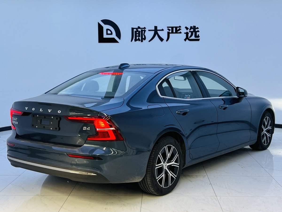 2023年12月沃尔沃 S60L  2024款 B4 智逸豪华版