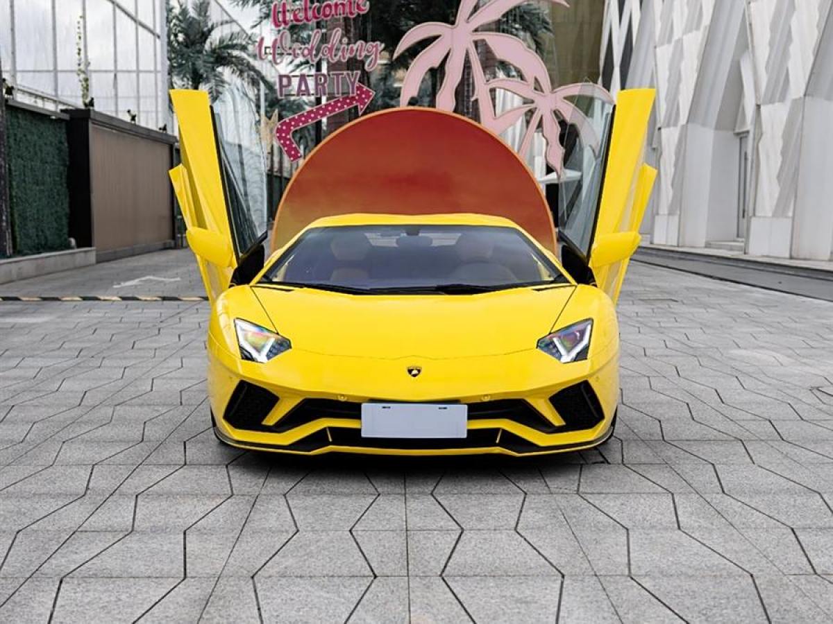 蘭博基尼 Aventador  2017款 Aventador S圖片