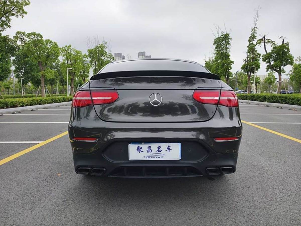 奔馳 奔馳GLC  2022款 改款 GLC 260 4MATIC 轎跑SUV圖片