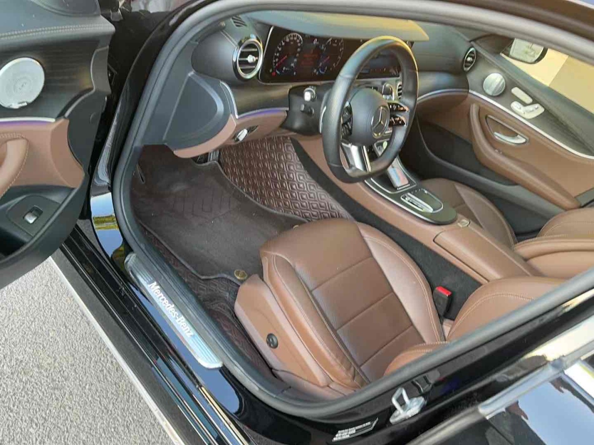 奔驰 奔驰E级  2021款 改款 E 300 L 运动豪华型图片