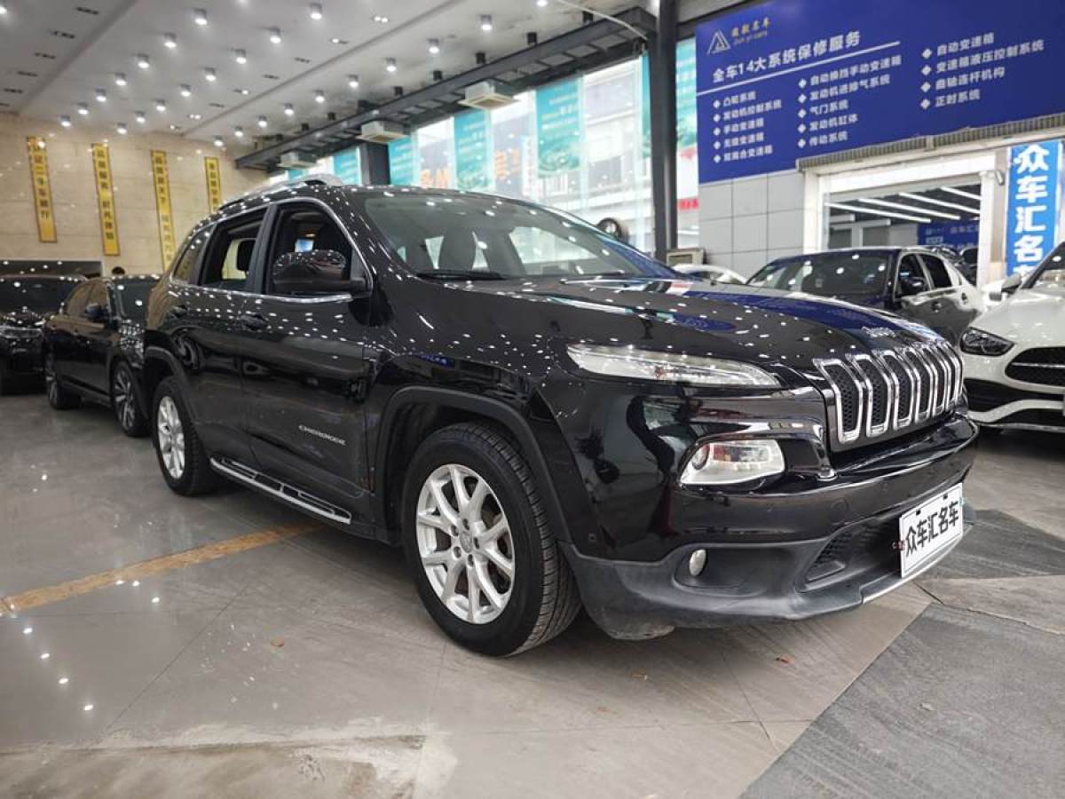 Jeep 自由光  2016款 2.4L 領(lǐng)先版圖片