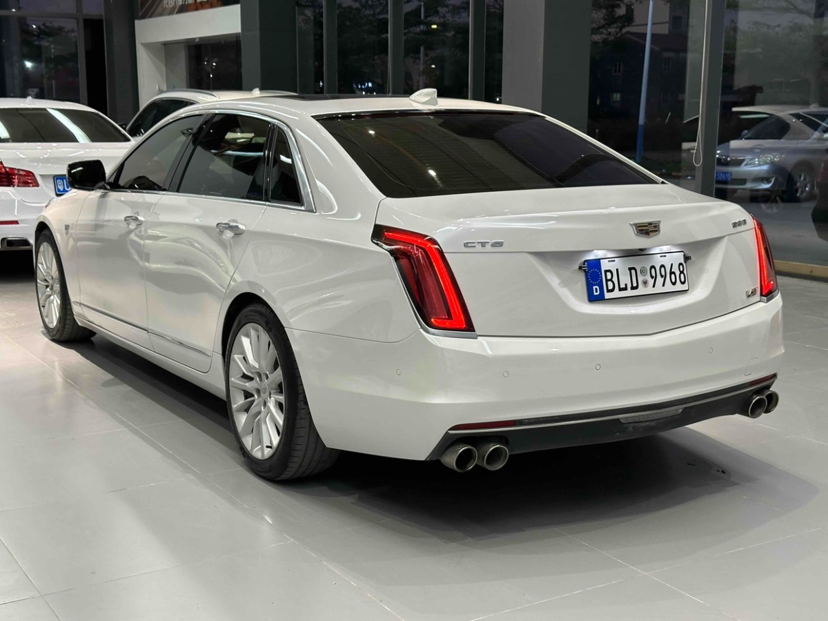 凱迪拉克 CT6  2017款 28T 領(lǐng)先型圖片