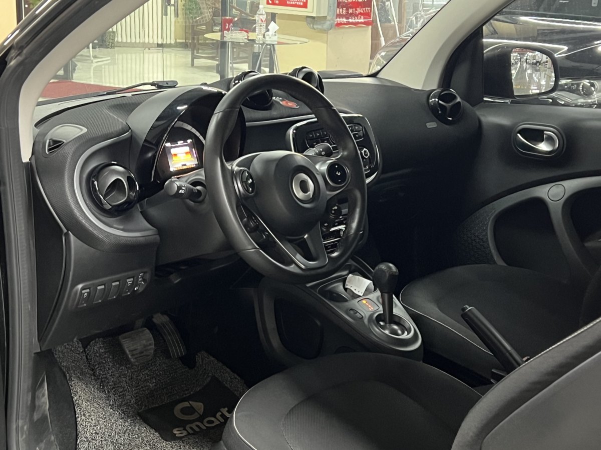 smart fortwo  2011款 1.0 MHD 硬頂激情版圖片