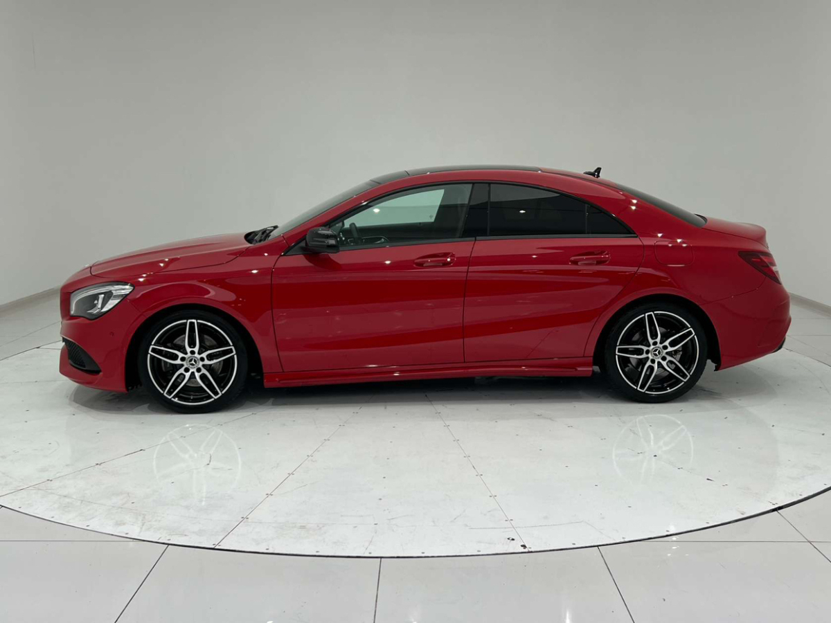 2017年07月奔馳 奔馳CLA級(jí)  2018款 CLA 220 4MATIC