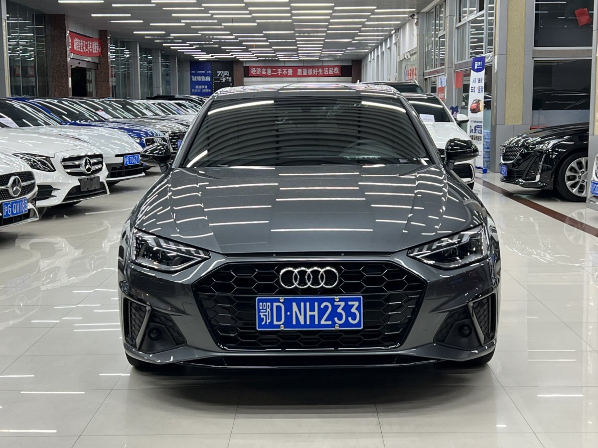 奧迪 奧迪A4L  2023款 40 TFSI 豪華動感型圖片