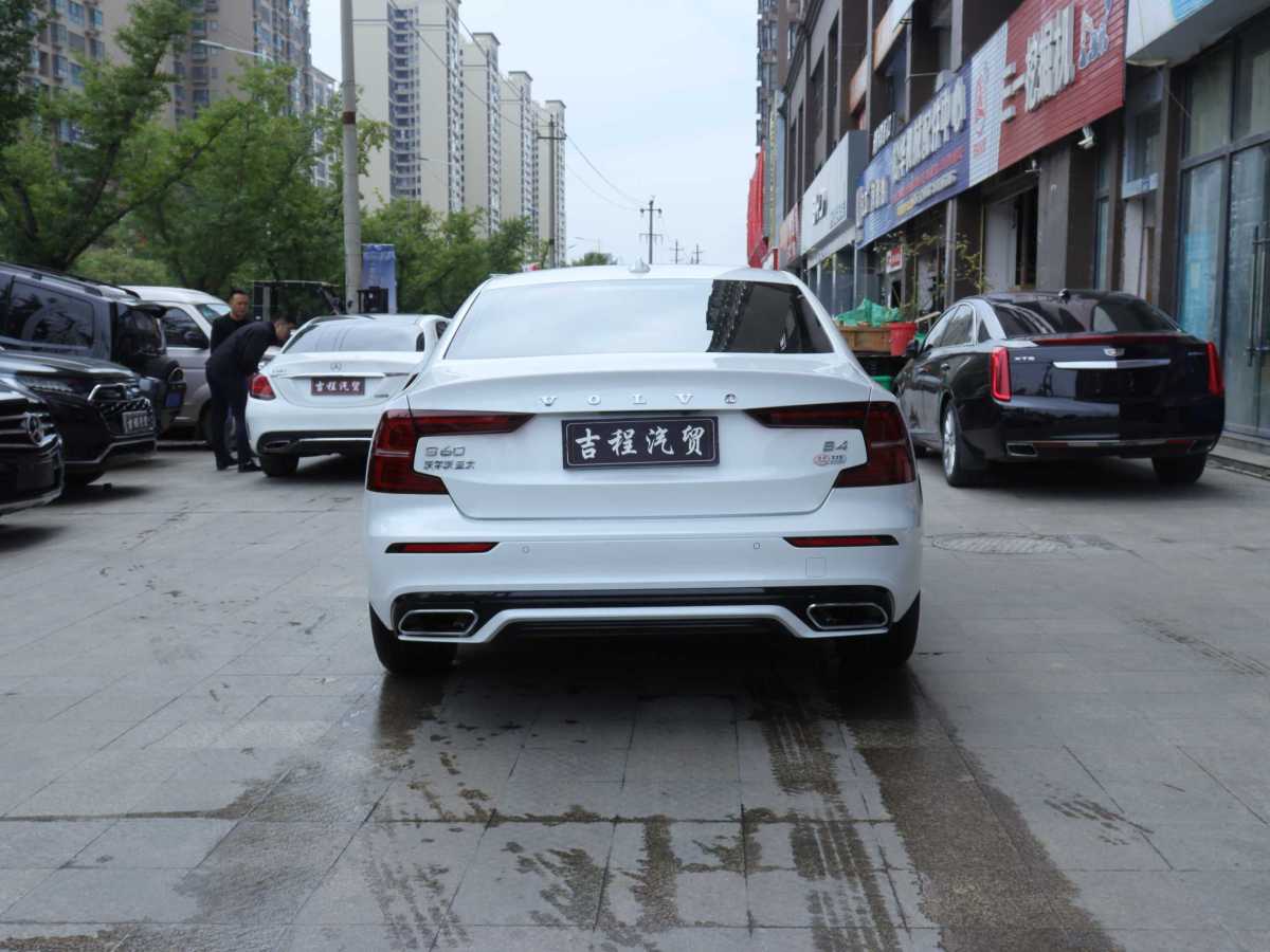 沃爾沃 S60L  2022款 B4 智遠(yuǎn)豪華版圖片