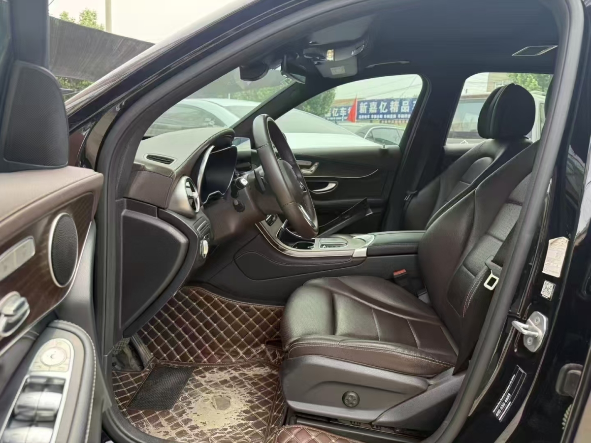 奔馳 奔馳GLC  2018款 改款 GLC 300 4MATIC 動感型圖片