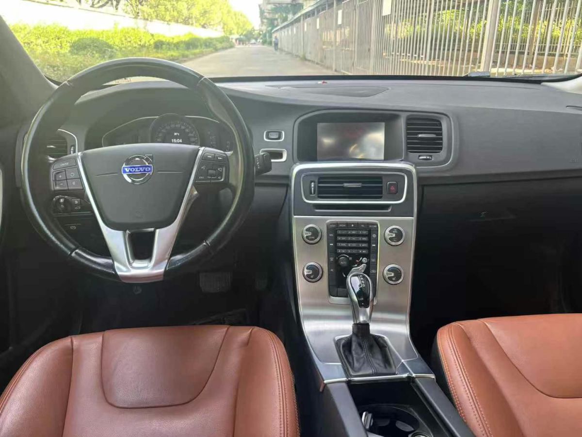沃爾沃 S60  2015款 L 2.0T T5 智越版圖片