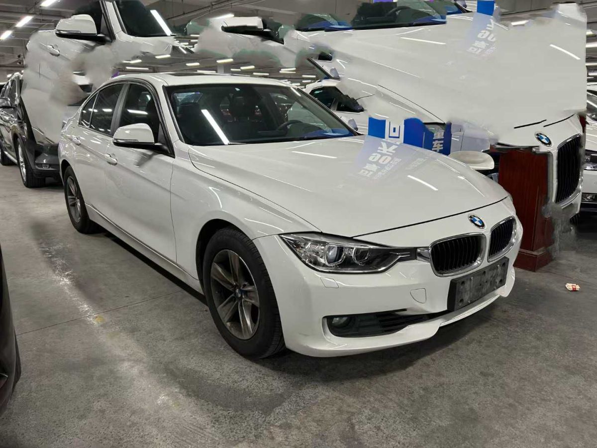 寶馬 寶馬3系  2014款 328i xDrive 2.0T 運動設(shè)計套裝圖片