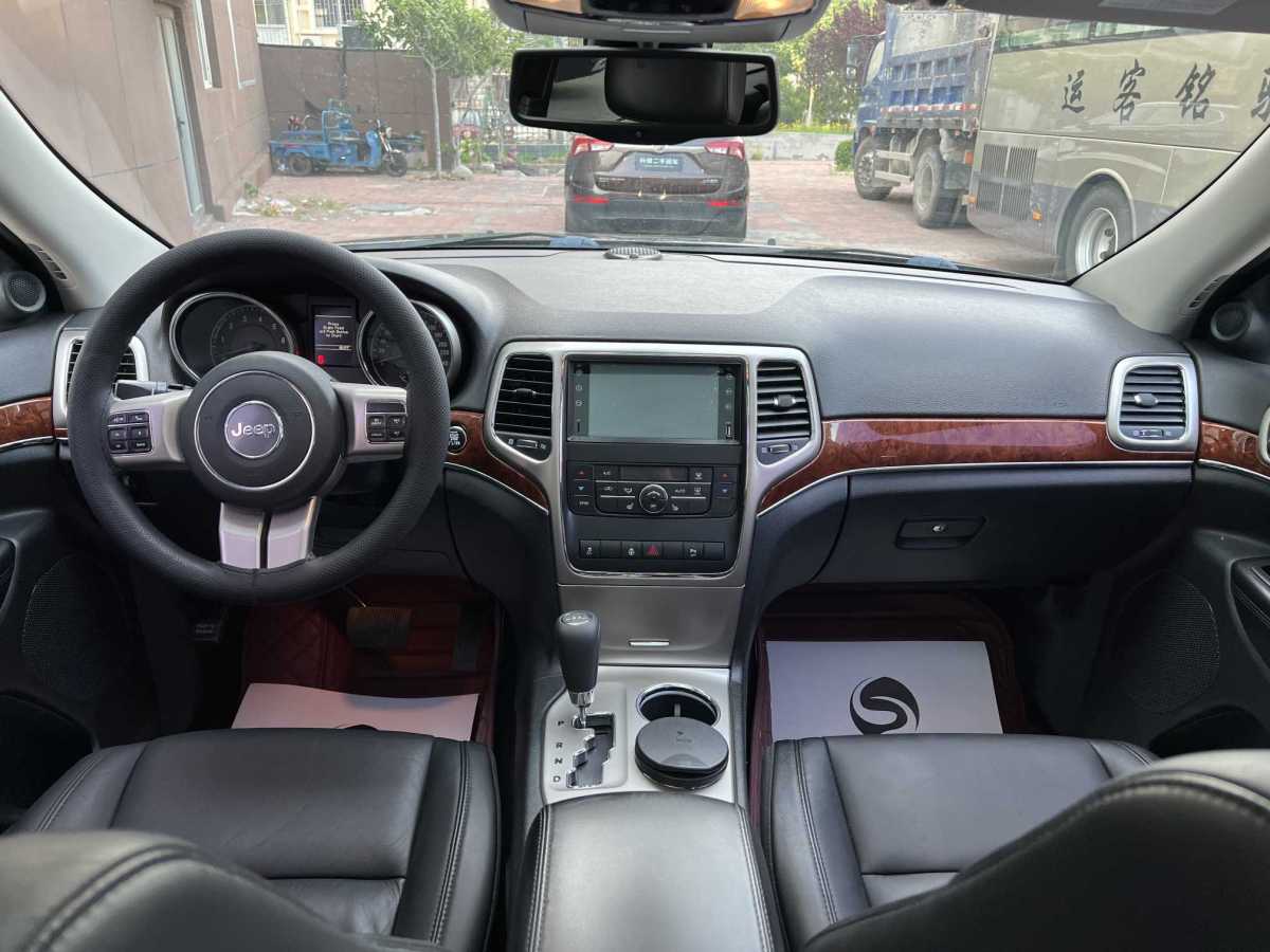 Jeep 大切諾基  2012款 3.6L 夢十珍藏版圖片