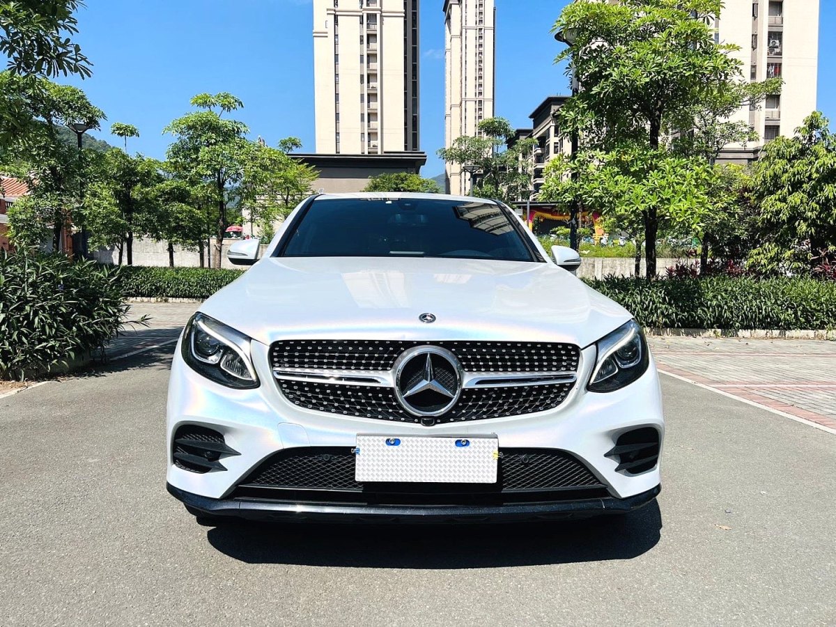 奔馳 奔馳GLC  2023款 GLC 300 4MATIC 轎跑SUV圖片