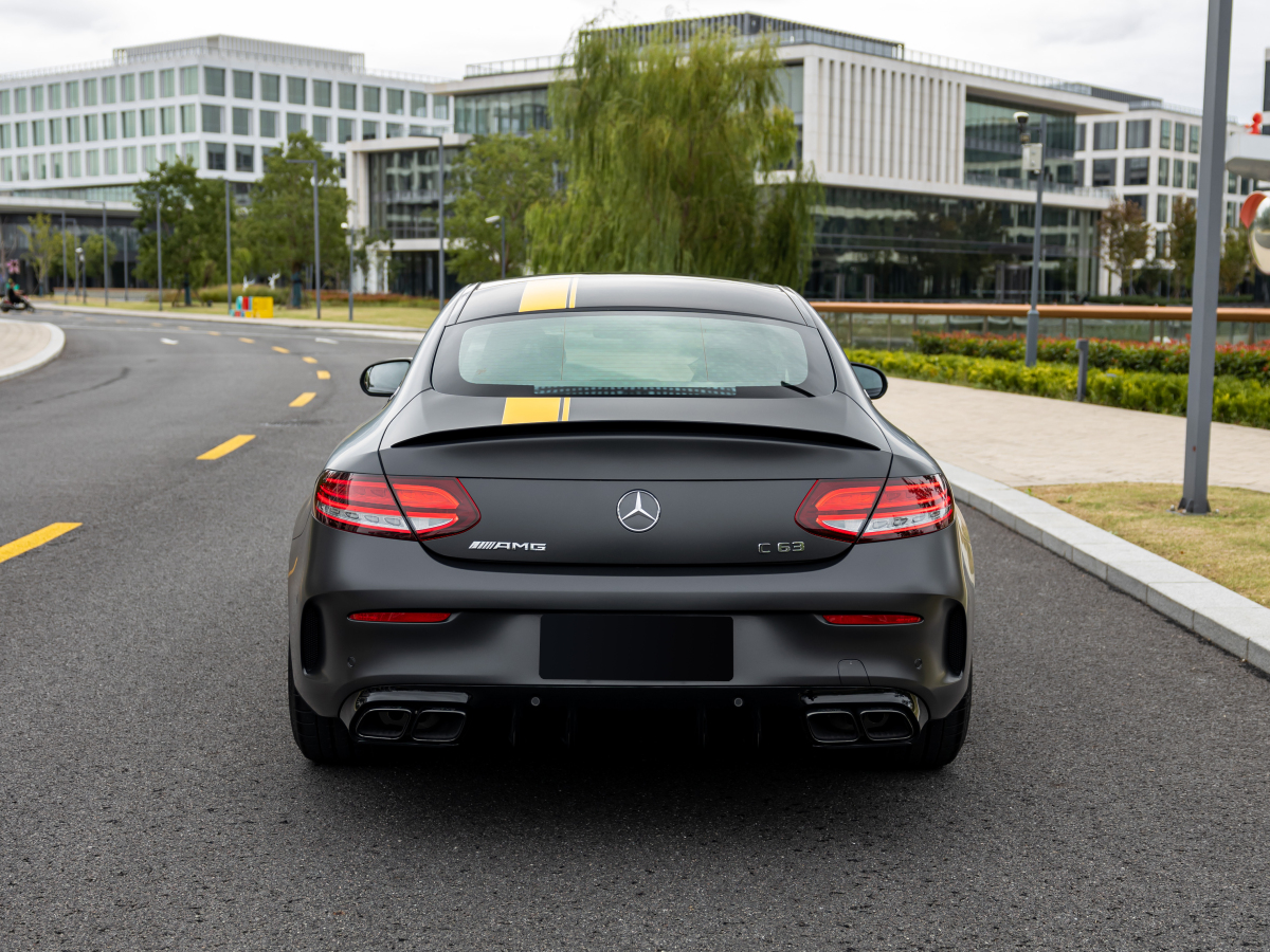 2021年11月奔馳 奔馳C級AMG  2021款 AMG C 63 轎跑車 暗夜特別版