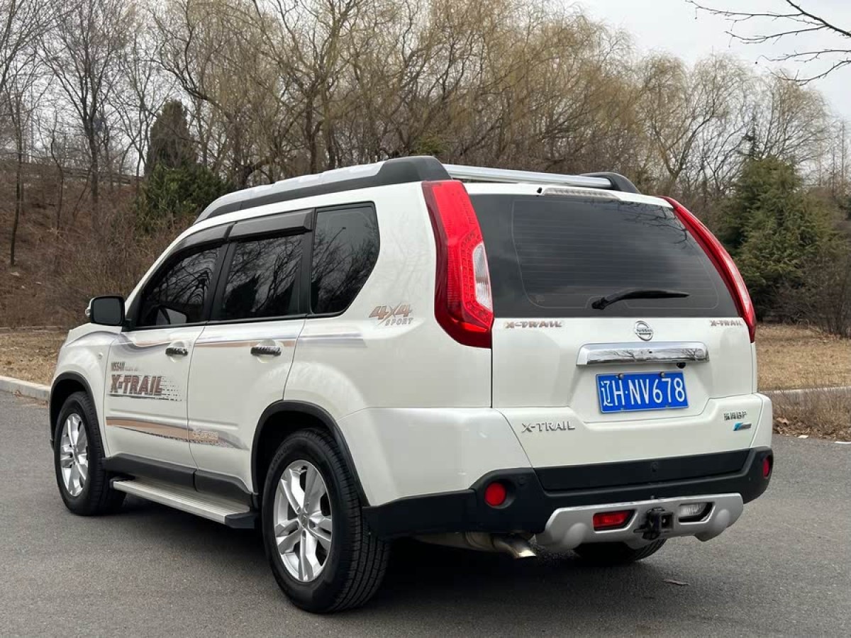日產(chǎn) 奇駿  2012款 2.5L CVT豪華版 4WD圖片