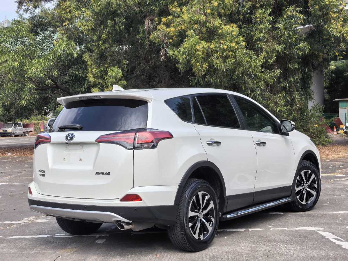 豐田 RAV4  2018款 榮放 2.0L CVT兩驅(qū)智尚版圖片