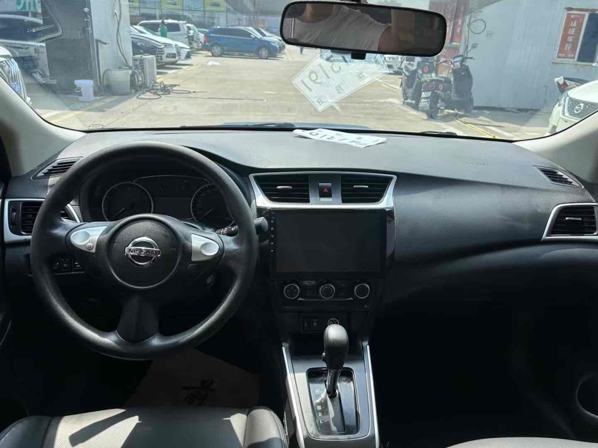 日產(chǎn) 軒逸  2019款  經(jīng)典 1.6XE CVT舒適版圖片