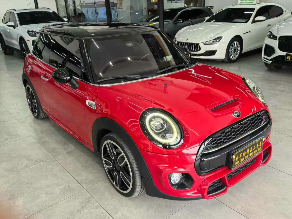 2019年1月MINI CLUBMAN  2019款 1.5T COOPER 登月版