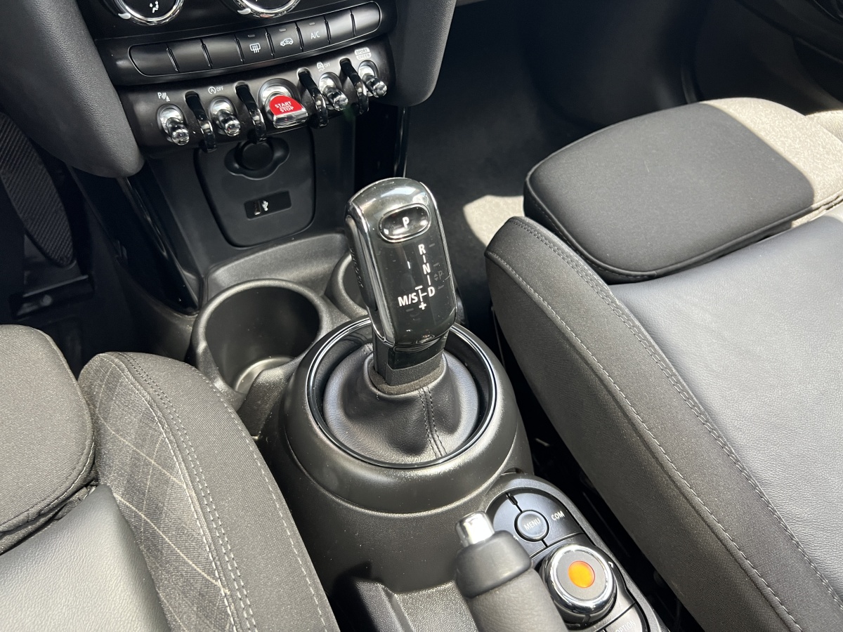 MINI COUNTRYMAN  2018款 1.5T COOPER 經(jīng)典派圖片