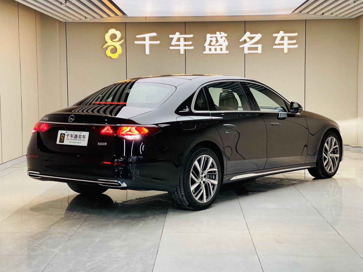 奔馳 奔馳E級(jí)  2025款 改款 E 300 L 時(shí)尚型圖片