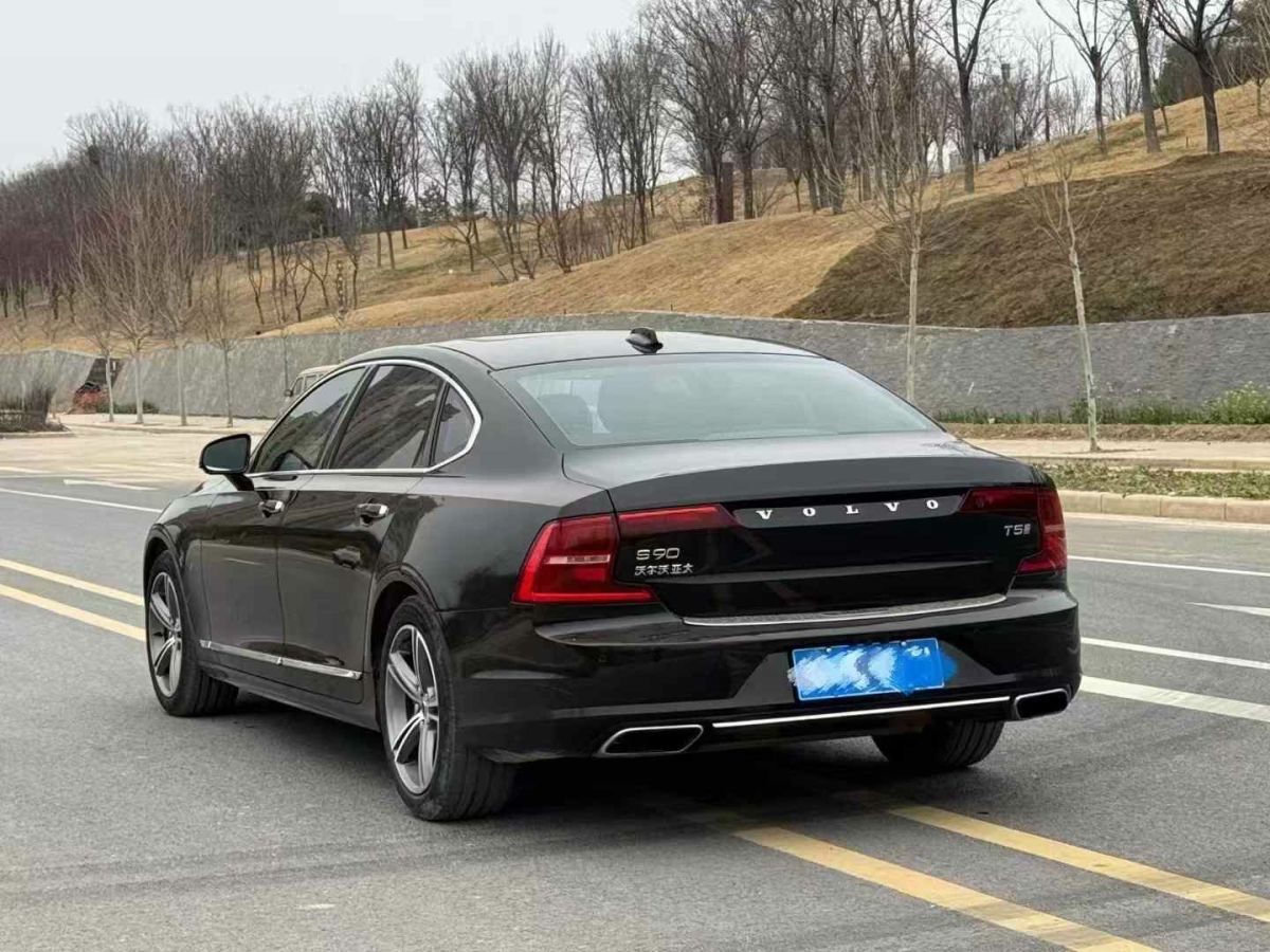 沃爾沃 S90  2019款 T4 智逸版圖片