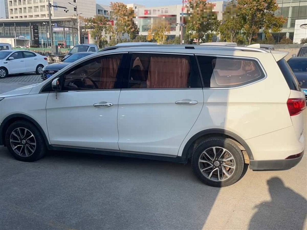 寶駿 730  2017款 1.5T DCT風(fēng)尚型 7座圖片