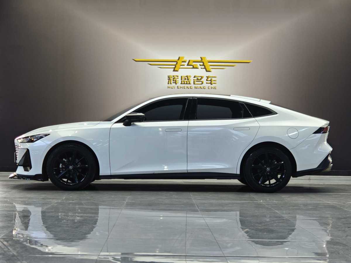 2022年10月長(zhǎng)安 長(zhǎng)安UNI-V  2022款 1.5T 尊貴型