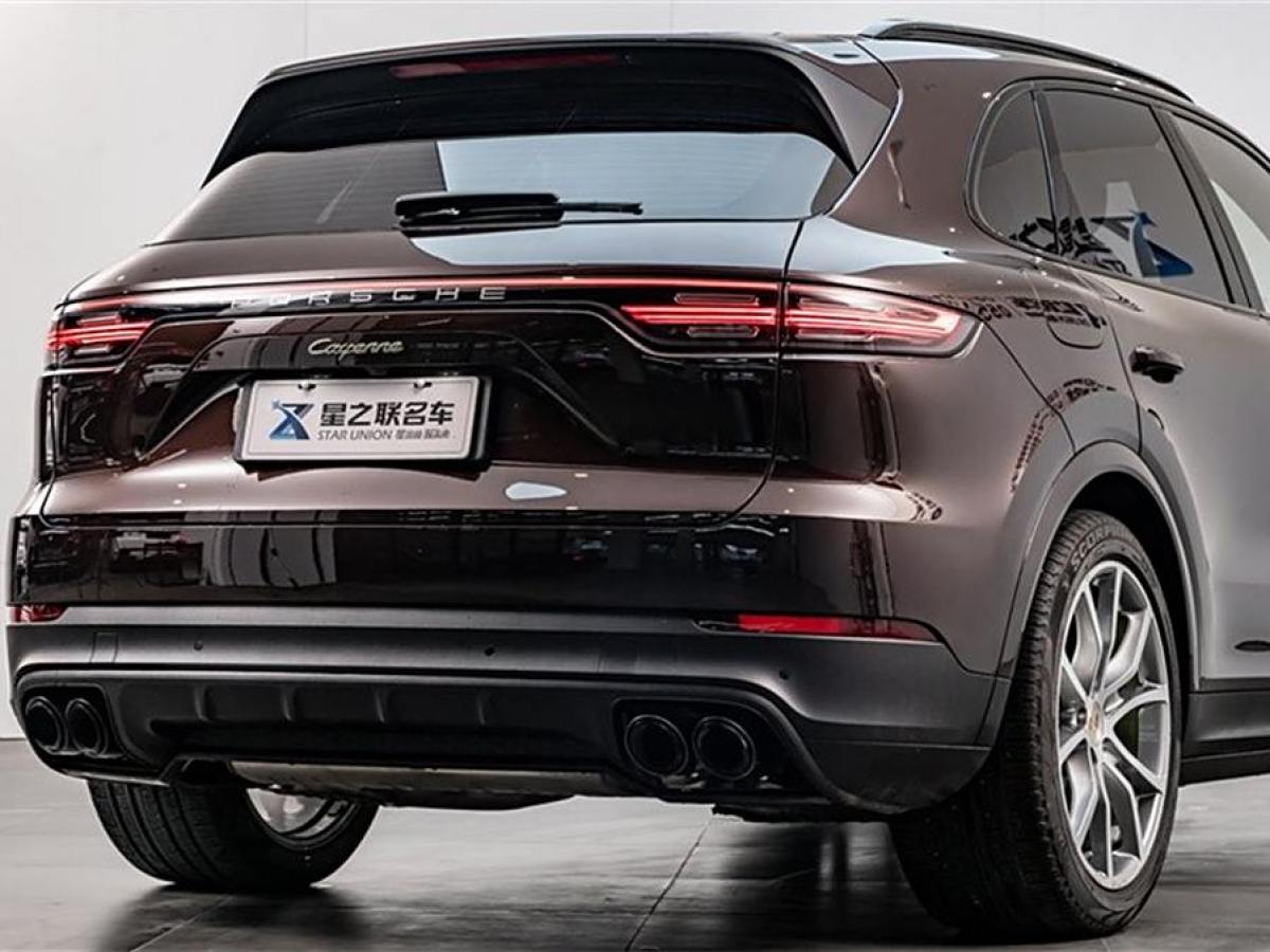 保時(shí)捷 Cayenne新能源  2023款 Cayenne E-Hybrid 2.0T 鉑金版圖片