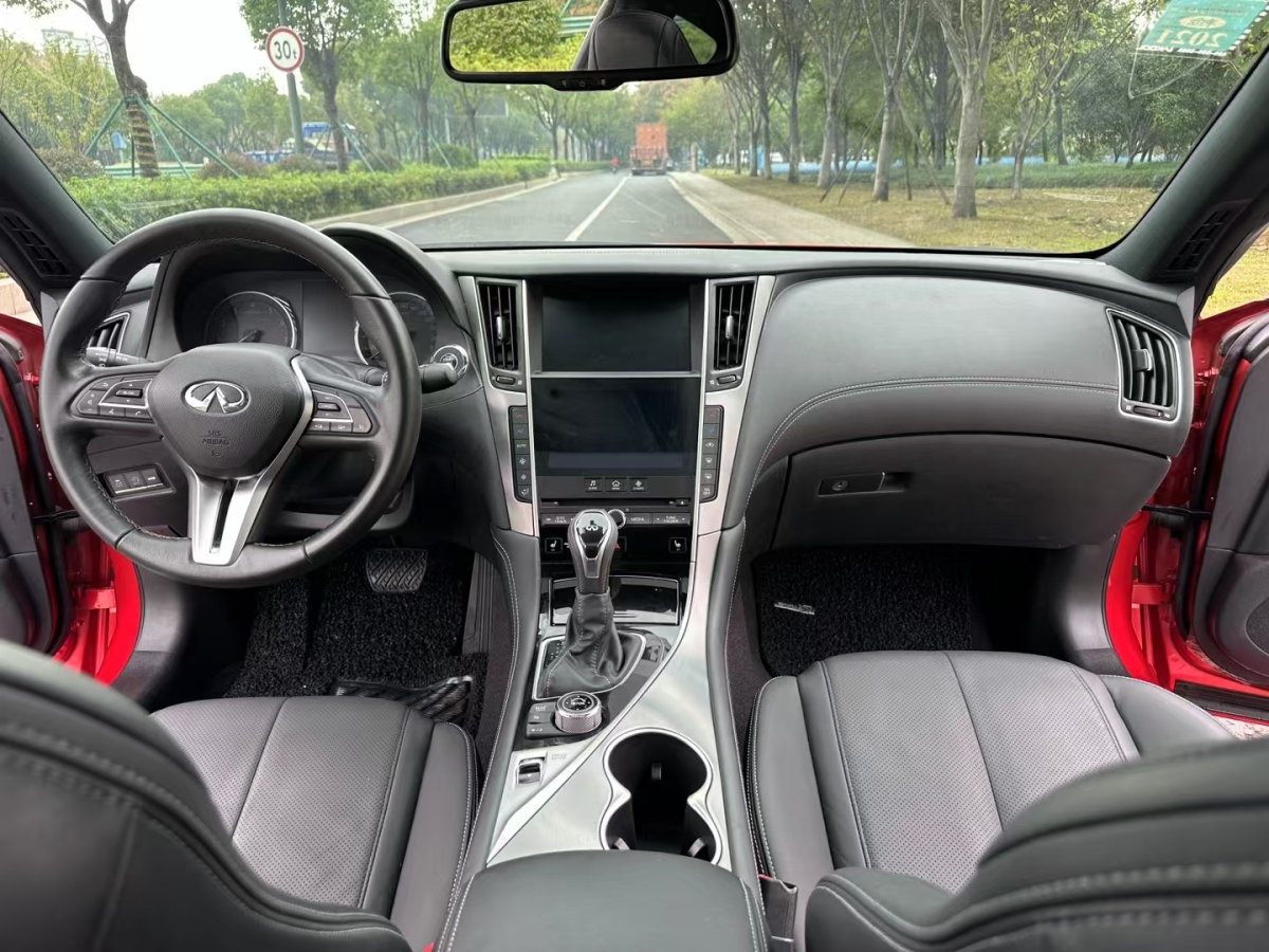 英菲尼迪 Q60  2019款 2.0T 豪华版图片