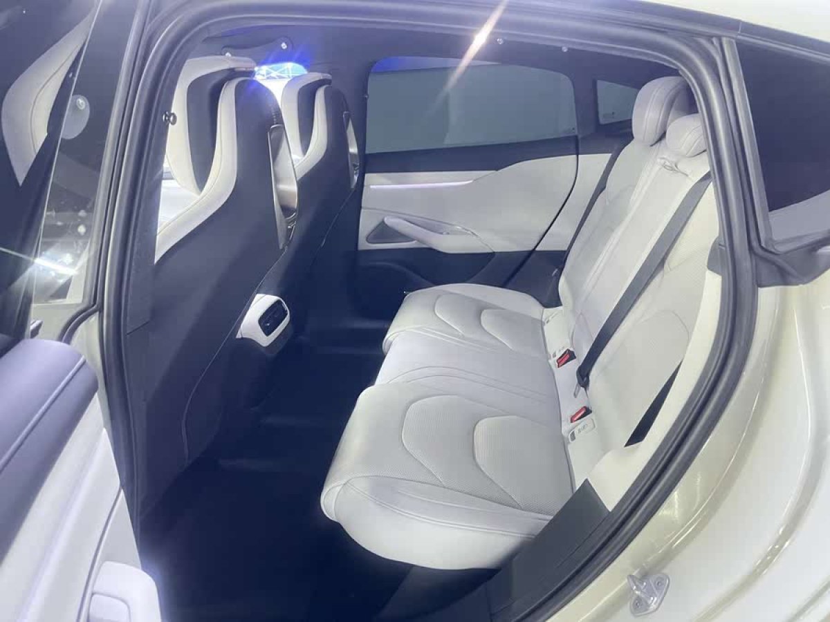 小米 小米SU7  2024款 700km 后驅(qū)長續(xù)航智駕版圖片
