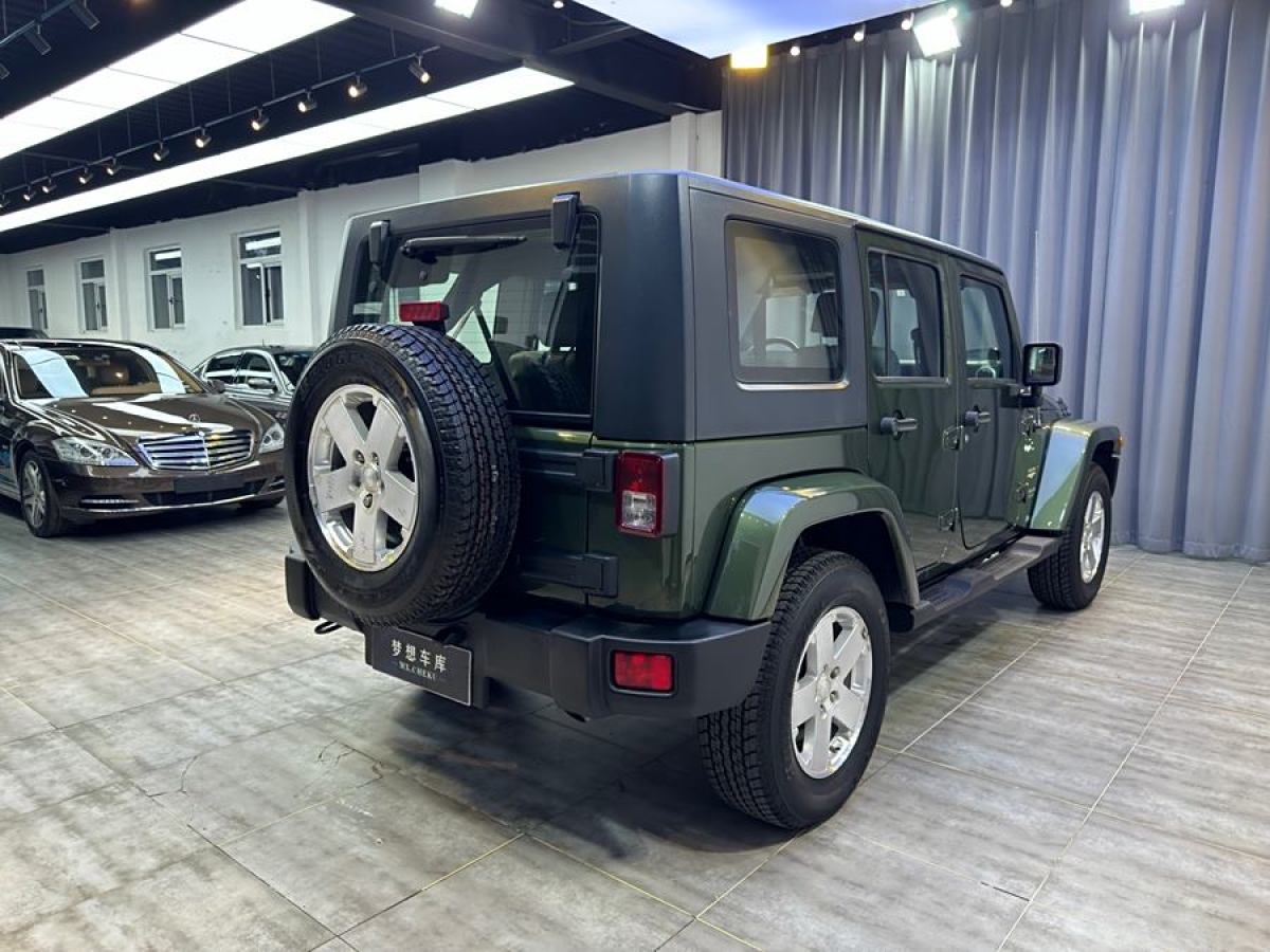 Jeep 牧馬人  2010款 3.8L Sahara 四門版圖片