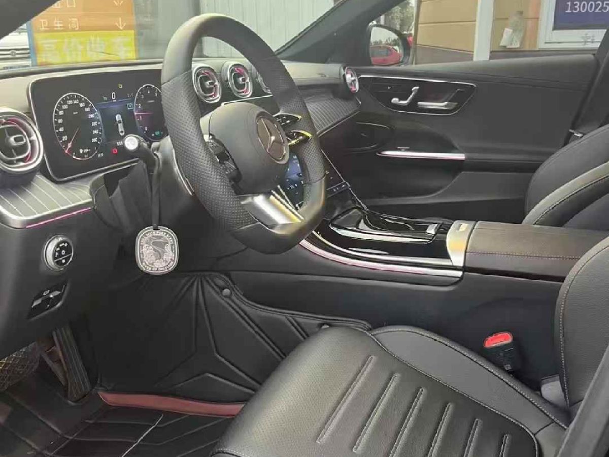 奔馳 V級(jí)  2022款 V 260 L 長(zhǎng)軸距尊貴版圖片