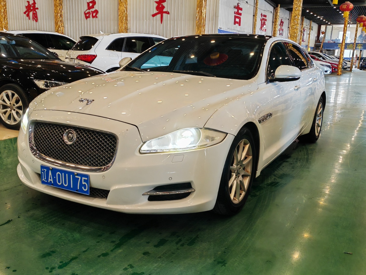 捷豹 XJ  2013款 XJL 3.0 SC 全景商務(wù)版圖片