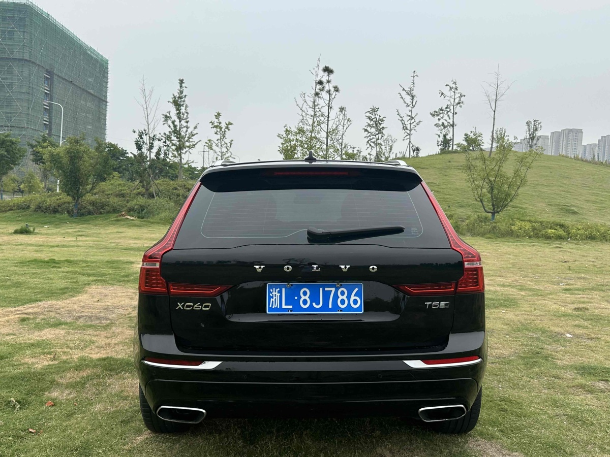 沃爾沃 XC60  2020款 T5 四驅(qū)智逸豪華版圖片