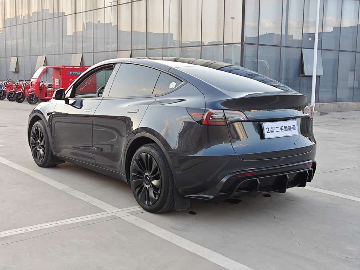 特斯拉 Model Y  2024款 后輪驅(qū)動版圖片