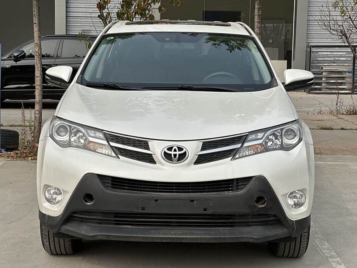 2015年5月豐田 RAV4榮放  2015款 2.0L CVT兩驅(qū)風(fēng)尚版