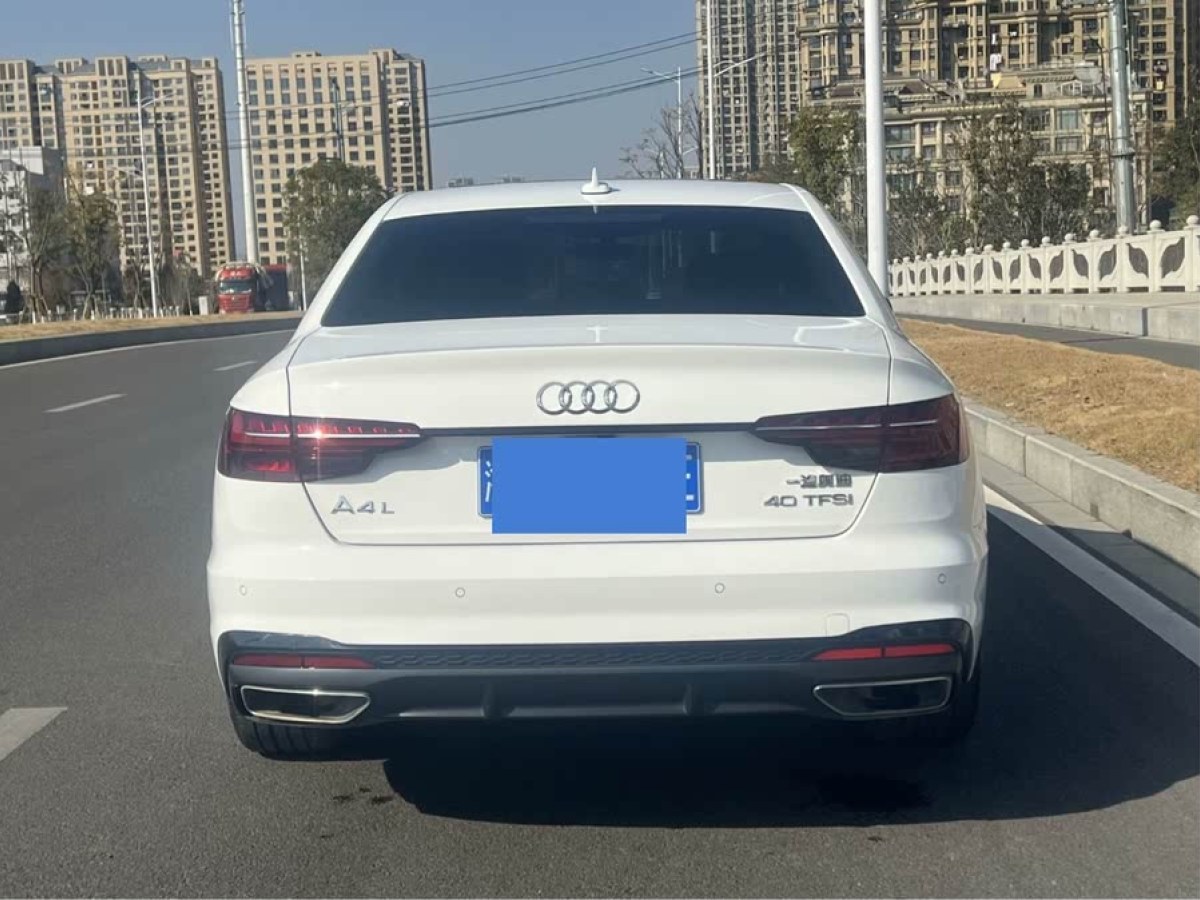 奧迪 奧迪A4L  2023款 40 TFSI 豪華動感型圖片