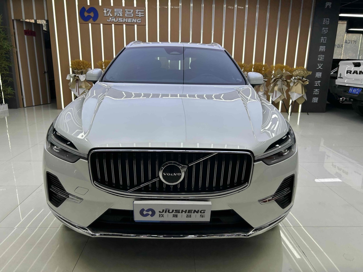 沃爾沃 XC60  2023款 B5 四驅智遠豪華版圖片