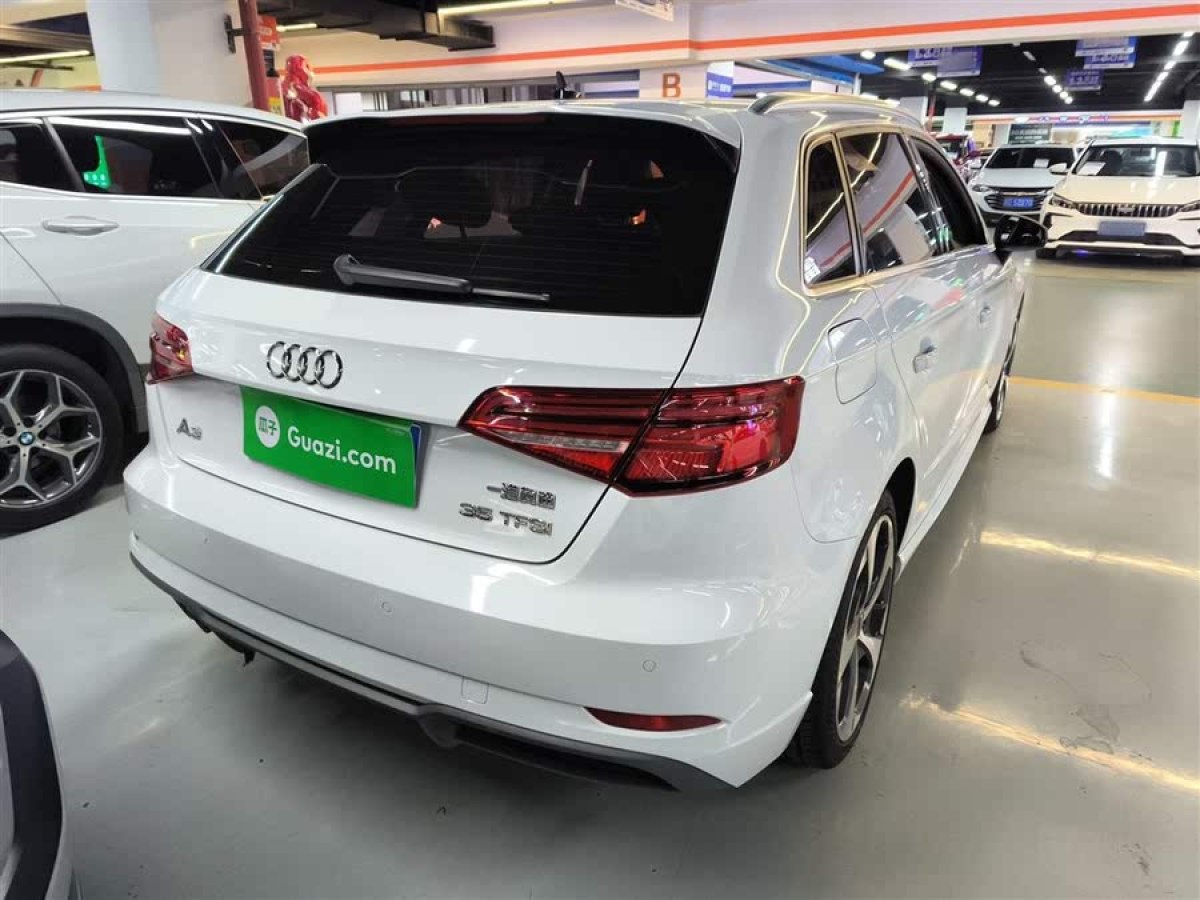 奧迪 奧迪A3  2018款 30周年年型 Sportback 35 TFSI 運(yùn)動(dòng)型圖片